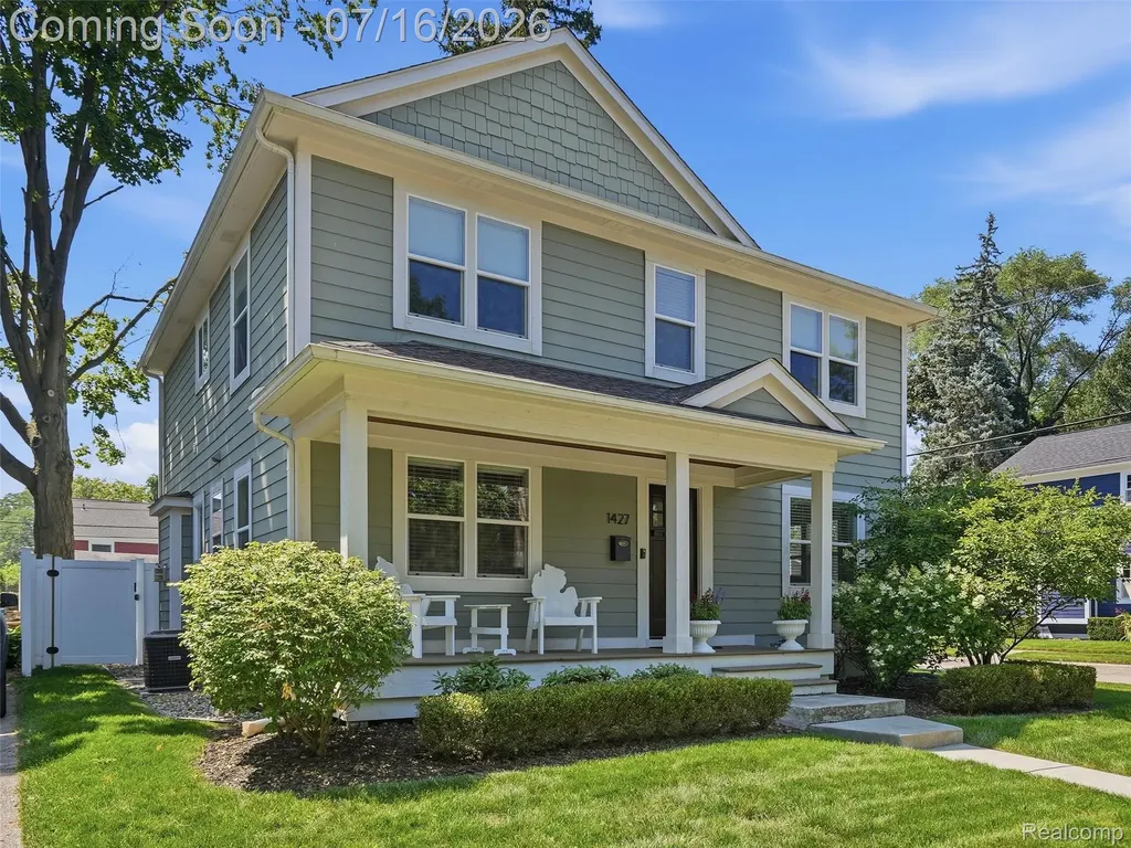 1427 N Maple Avenue Royal Oak City MI 48067