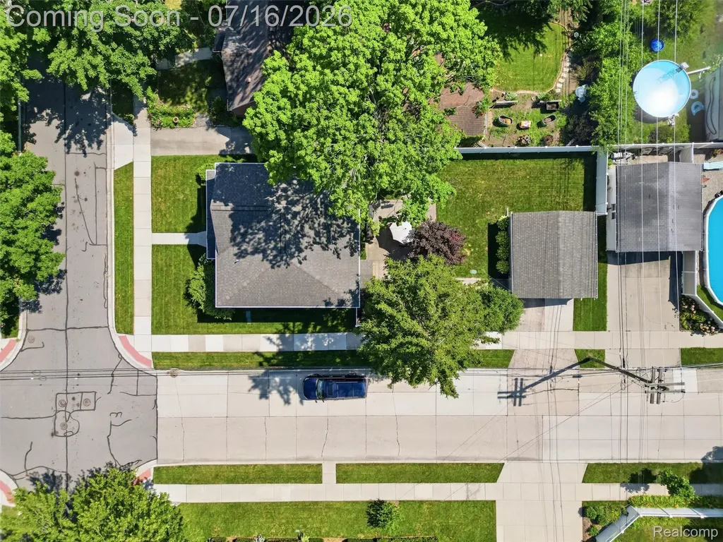 1427 N Maple Avenue Royal Oak City MI 48067