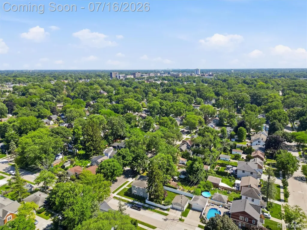 1427 N Maple Avenue Royal Oak City MI 48067