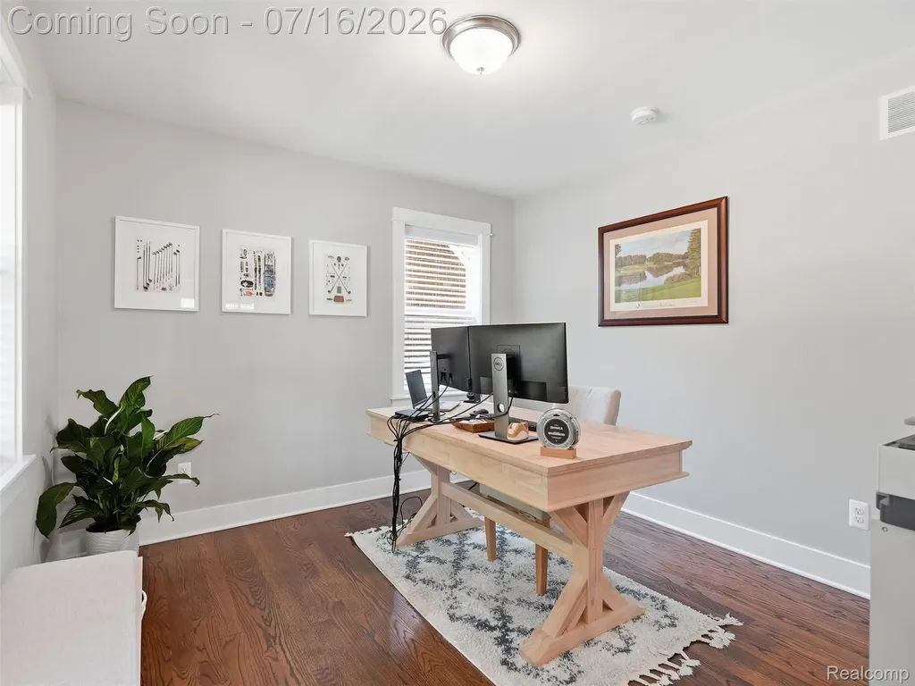 1427 N Maple Avenue Royal Oak City MI 48067