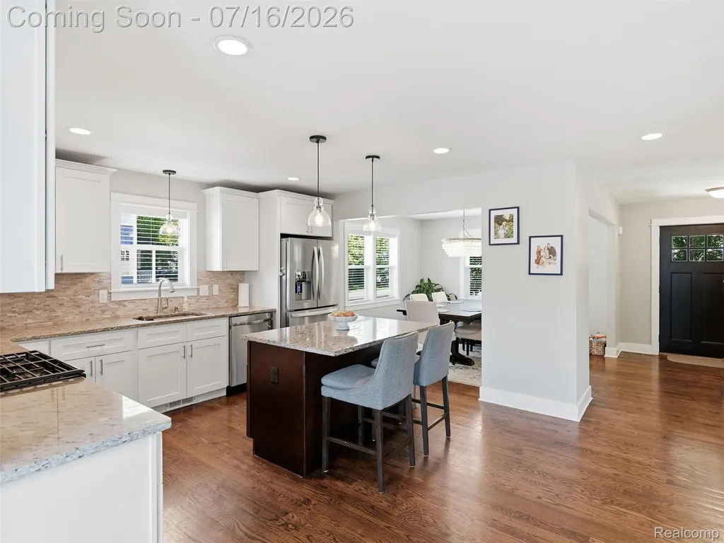 1427 N Maple Avenue Royal Oak City MI 48067
