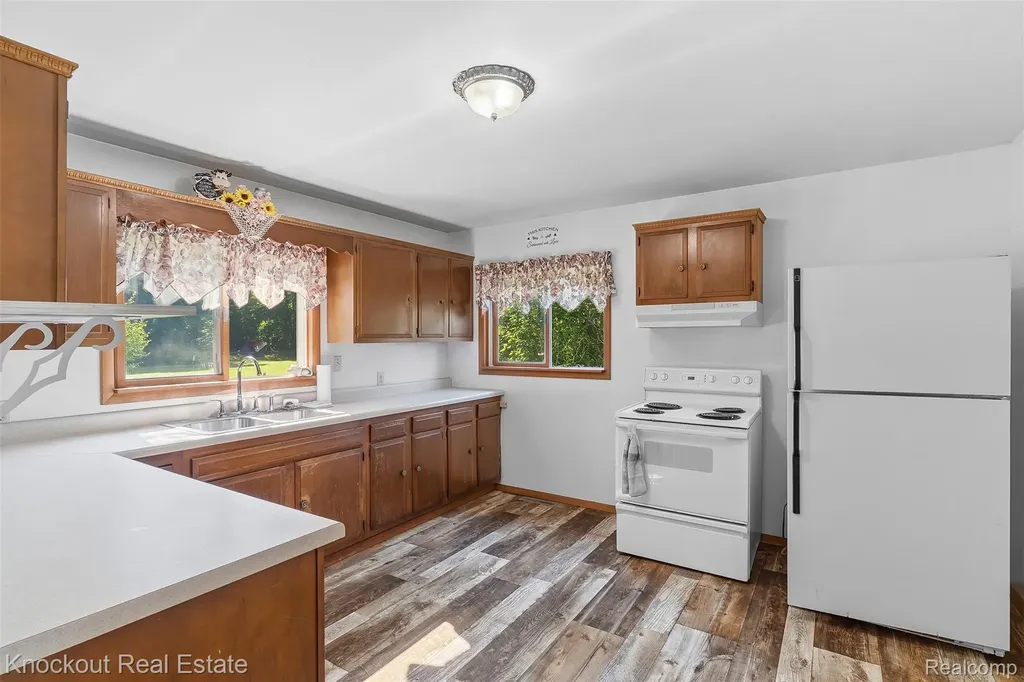 12845 Bueche Road Albee Township MI 48417