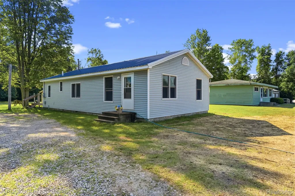 12845 Bueche Road Albee Township MI 48417