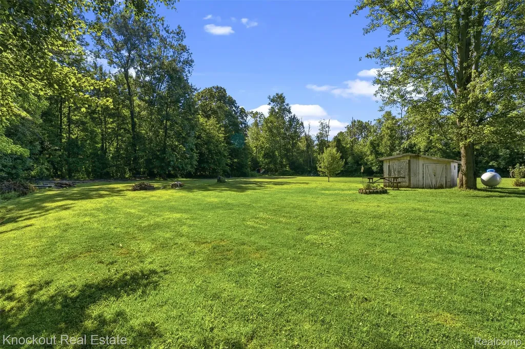 12845 Bueche Road Albee Township MI 48417