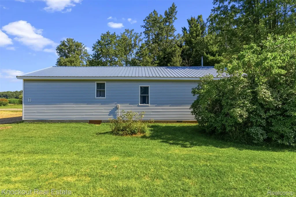 12845 Bueche Road Albee Township MI 48417