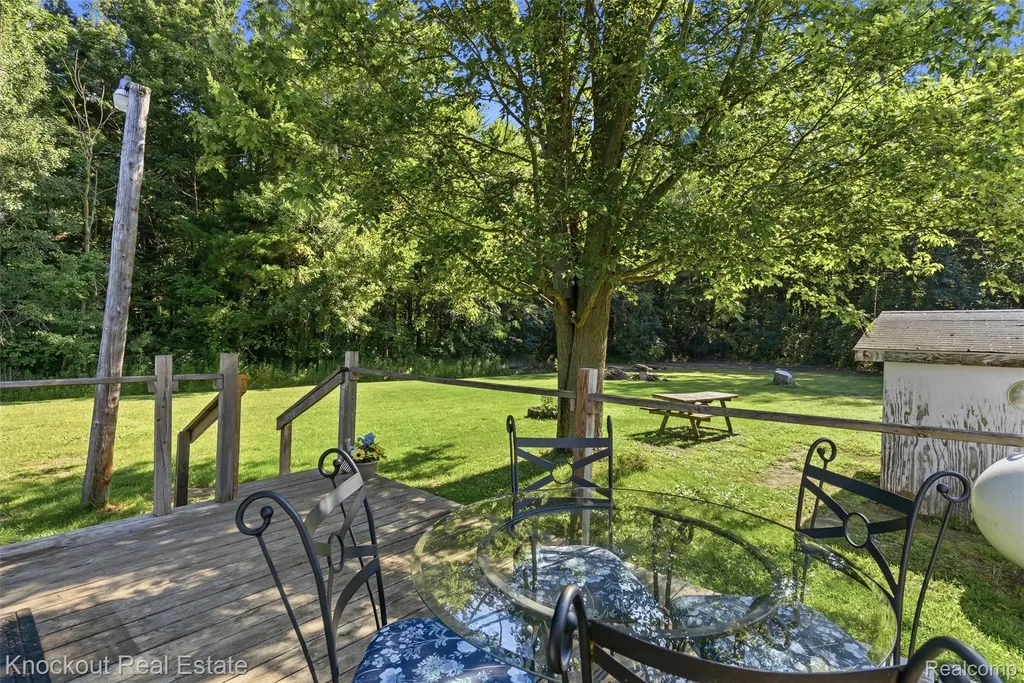 12845 Bueche Road Albee Township MI 48417
