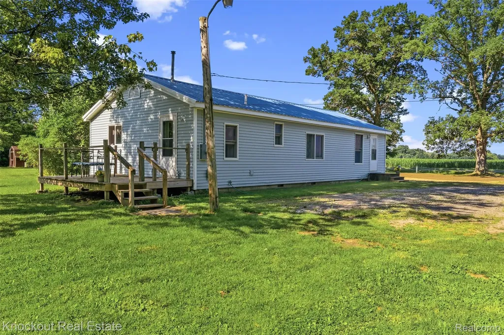 12845 Bueche Road Albee Township MI 48417