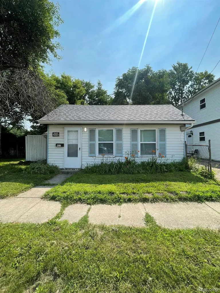 427 Wabash Street Milan City MI 48160