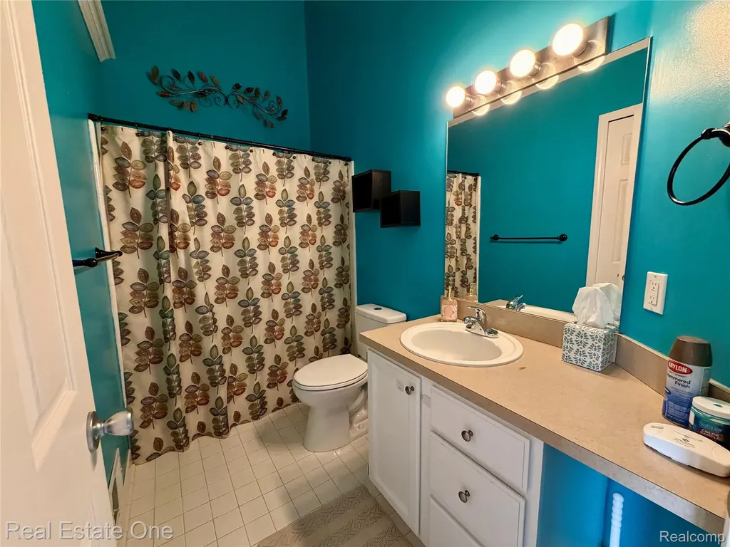 1930 Alexander Drive Westland City MI 48186