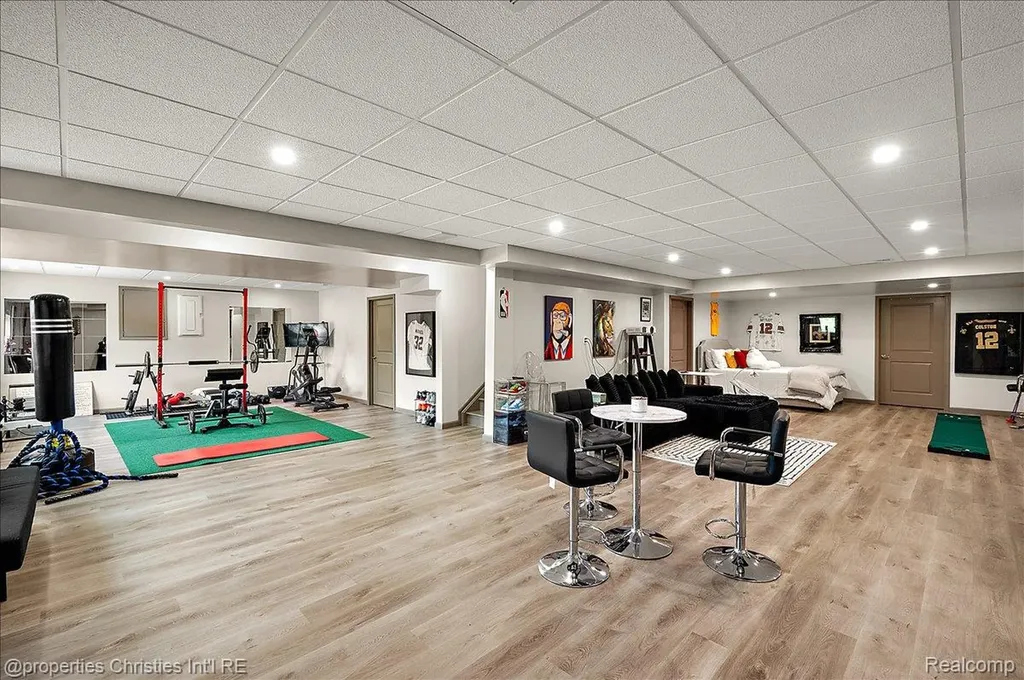 50026 Alden Canton Charter Township MI 48188