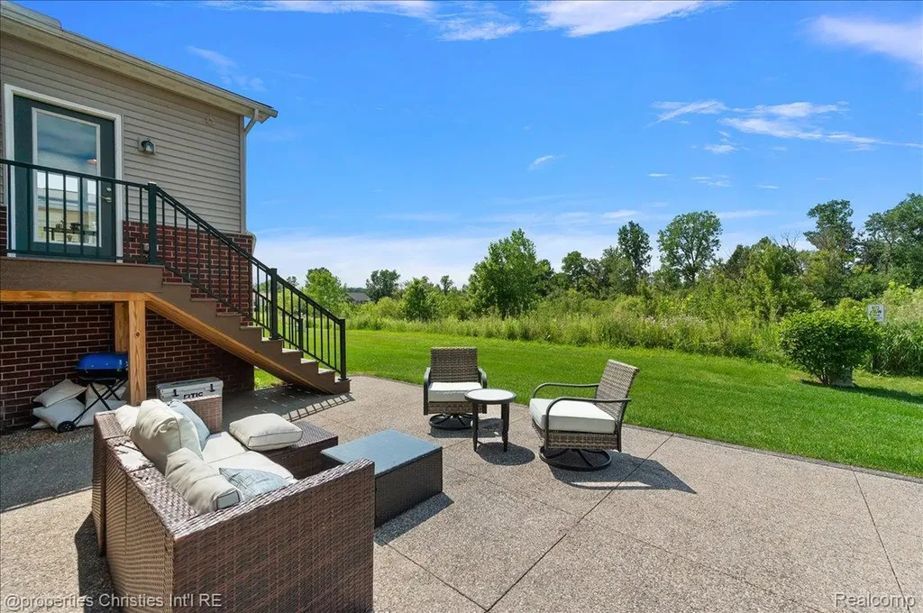 50026 Alden Canton Charter Township MI 48188
