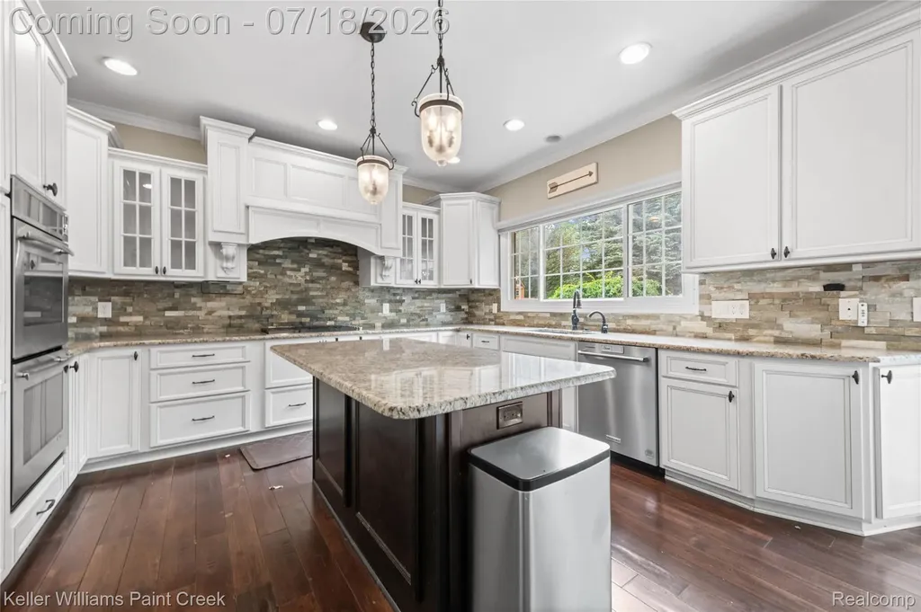 4230 Holly Lane Oakland Charter Township MI 48306
