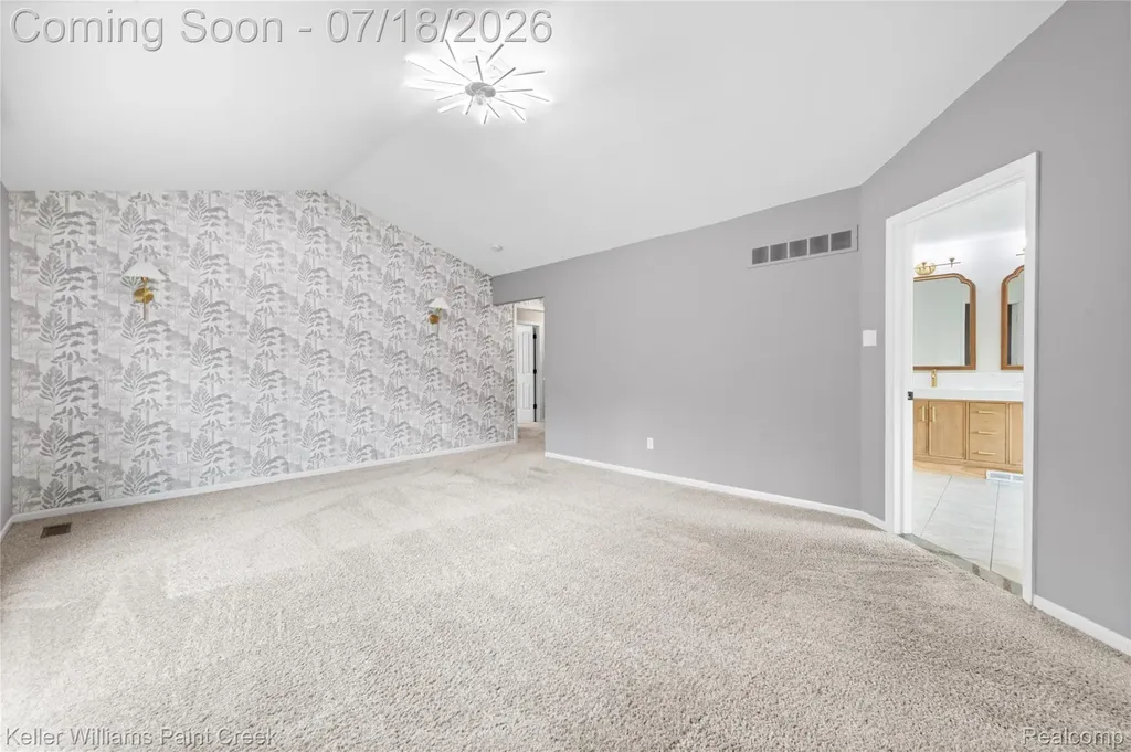 4230 Holly Lane Oakland Charter Township MI 48306