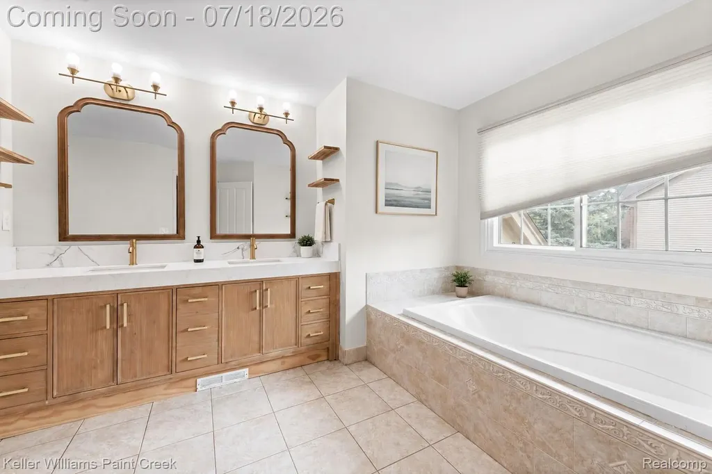4230 Holly Lane Oakland Charter Township MI 48306