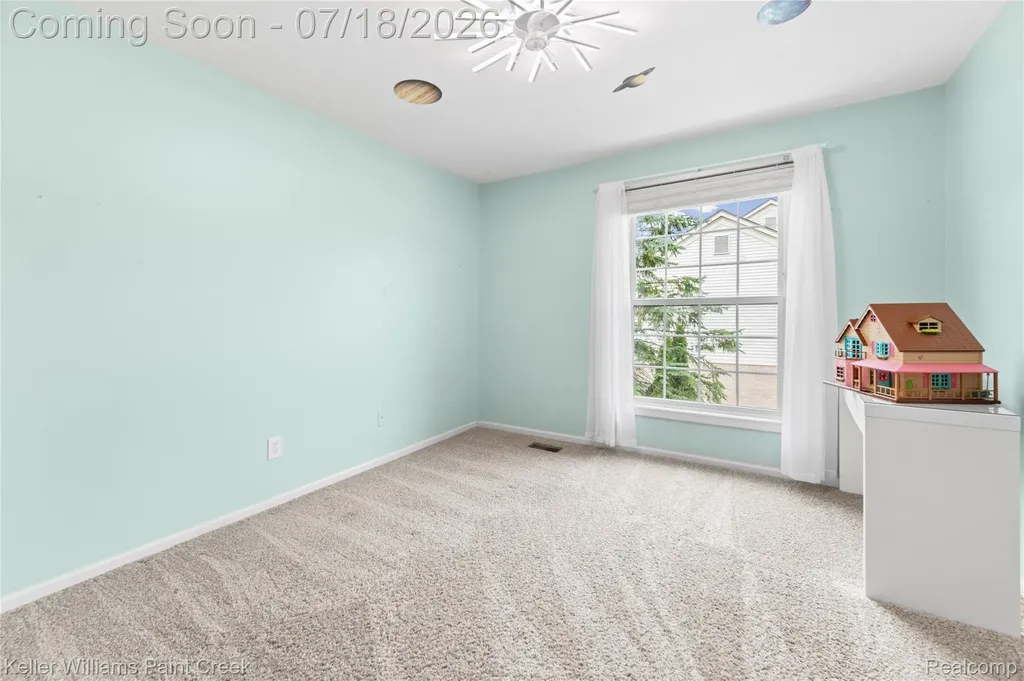4230 Holly Lane Oakland Charter Township MI 48306