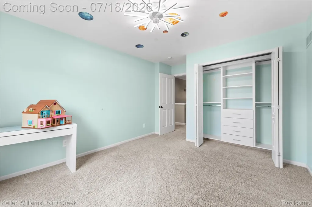 4230 Holly Lane Oakland Charter Township MI 48306