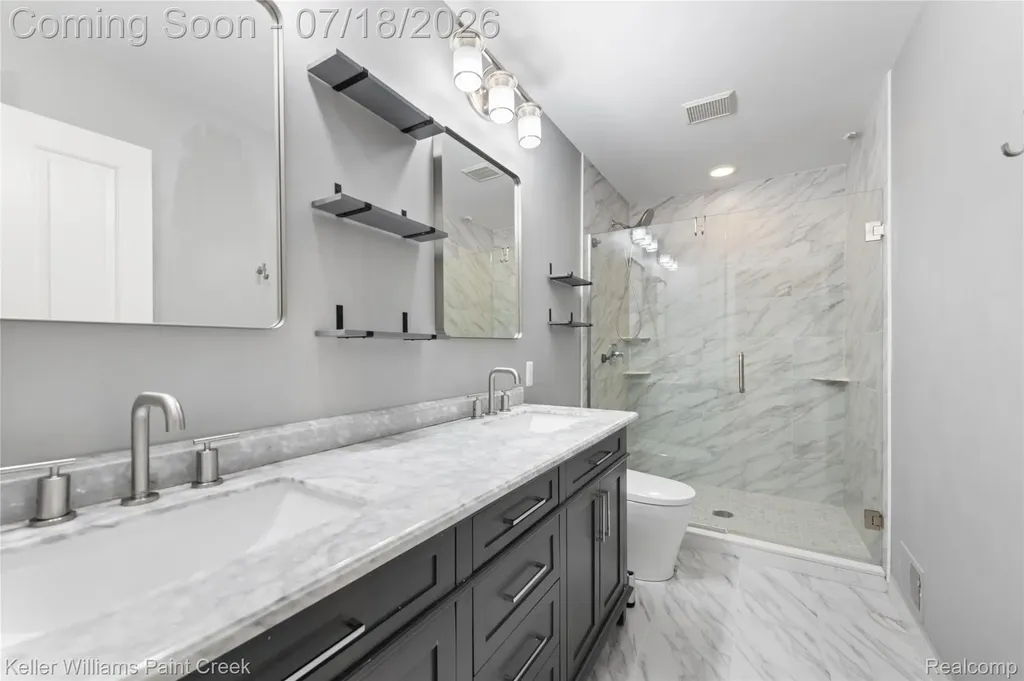 4230 Holly Lane Oakland Charter Township MI 48306