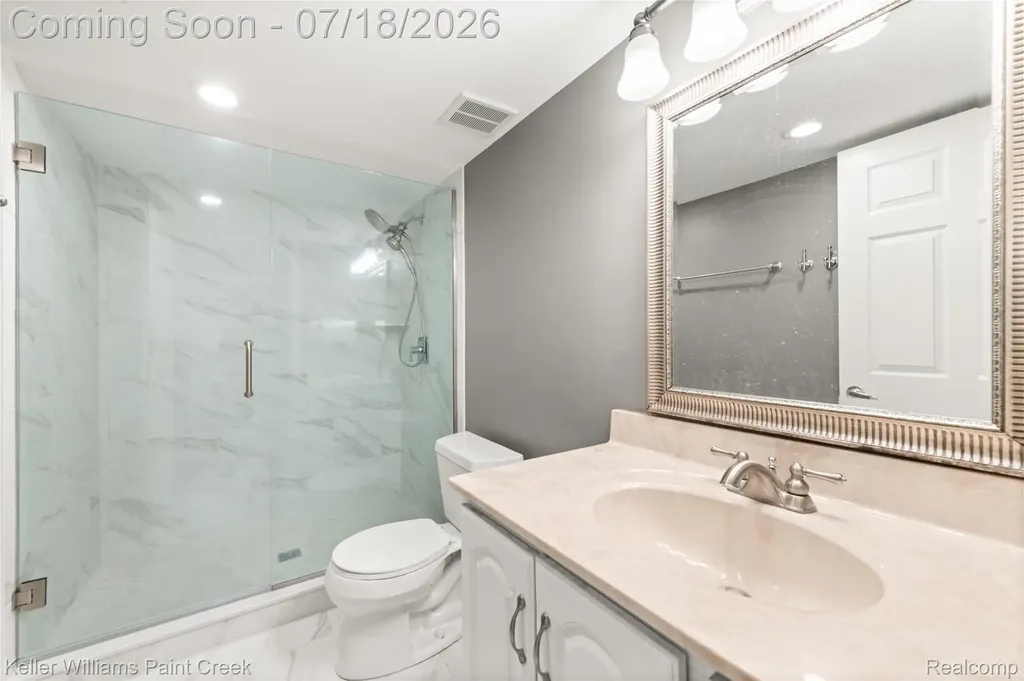 4230 Holly Lane Oakland Charter Township MI 48306