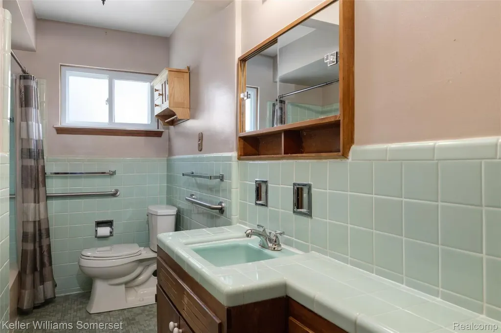 23131 Recreation Street St. Clair Shores City MI 48082