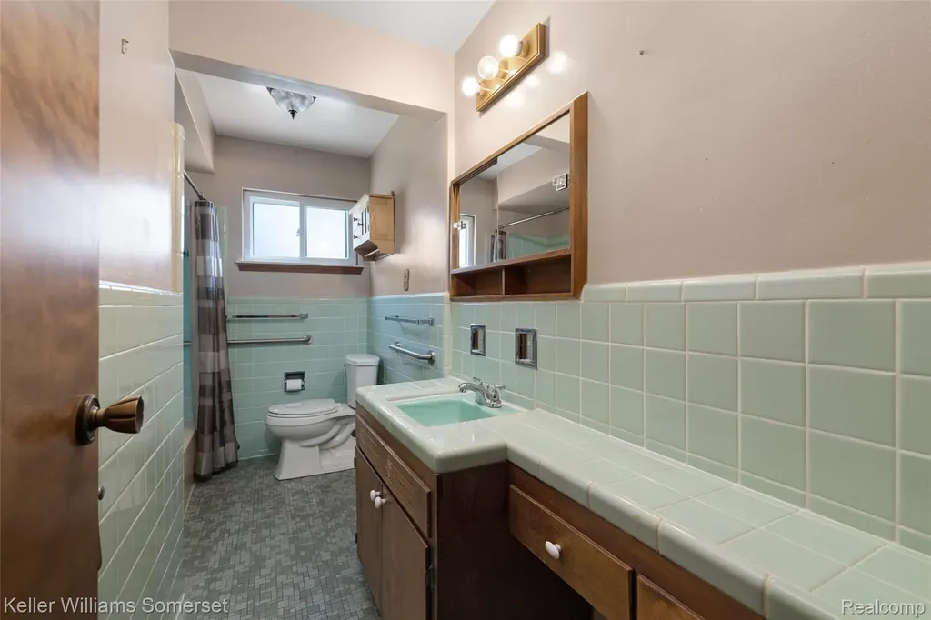 23131 Recreation Street St. Clair Shores City MI 48082