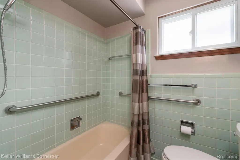23131 Recreation Street St. Clair Shores City MI 48082