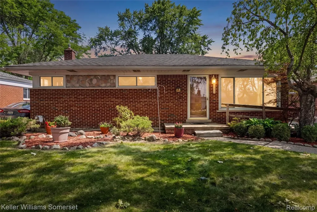 23131 Recreation Street St. Clair Shores City MI 48082