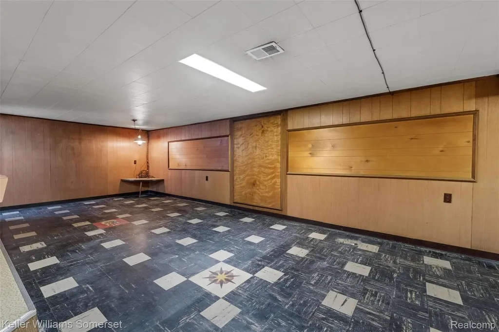 23131 Recreation Street St. Clair Shores City MI 48082