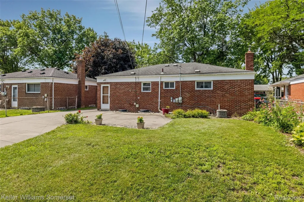 23131 Recreation Street St. Clair Shores City MI 48082