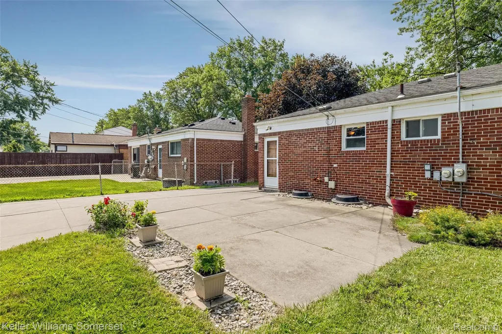 23131 Recreation Street St. Clair Shores City MI 48082