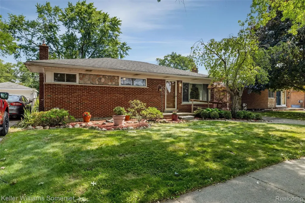 23131 Recreation Street St. Clair Shores City MI 48082