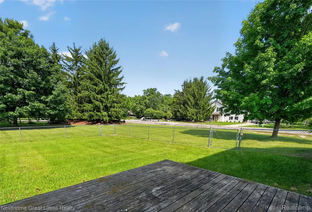 15168 Orchard Trail Fenton Charter Township MI 48451