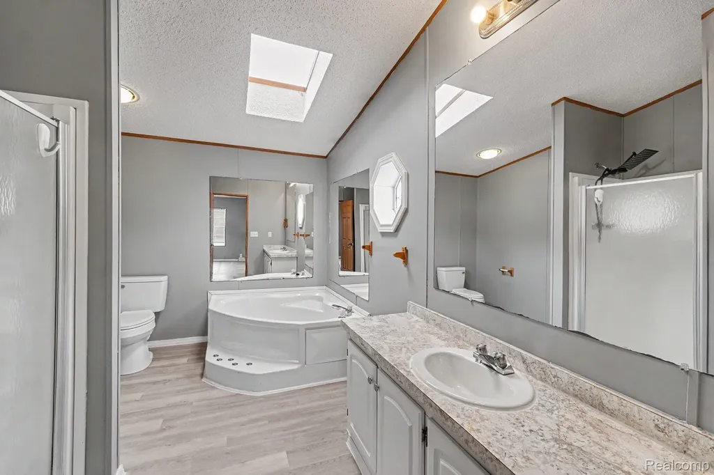 115 Fox Hound Court Grand Blanc Charter Township MI 48439