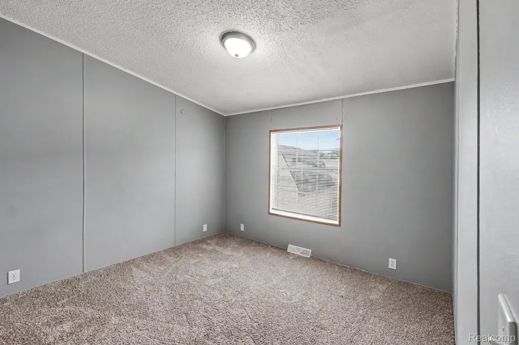 115 Fox Hound Court Grand Blanc Charter Township MI 48439