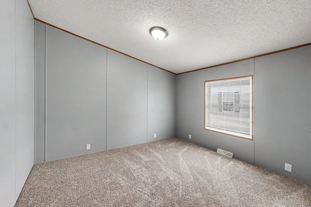 115 Fox Hound Court Grand Blanc Charter Township MI 48439