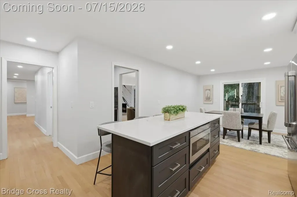 249 Norcliff Drive Bloomfield Hills City MI 48302