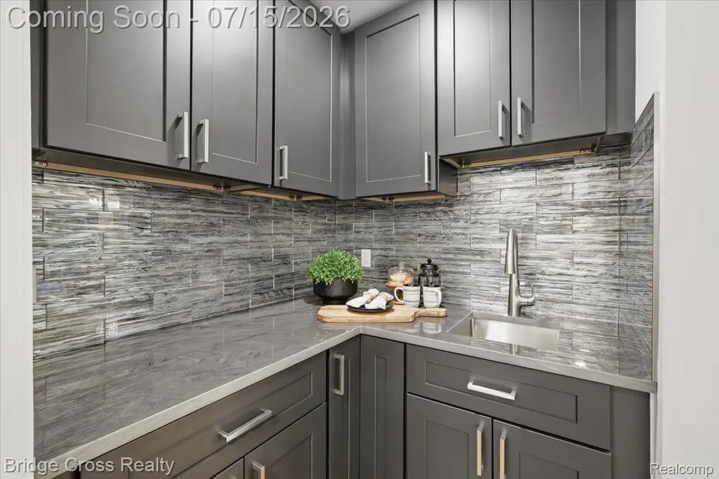 249 Norcliff Drive Bloomfield Hills City MI 48302