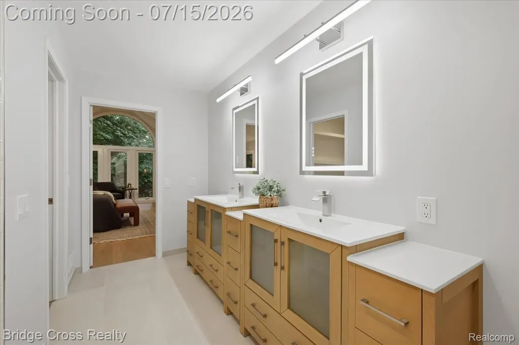 249 Norcliff Drive Bloomfield Hills City MI 48302