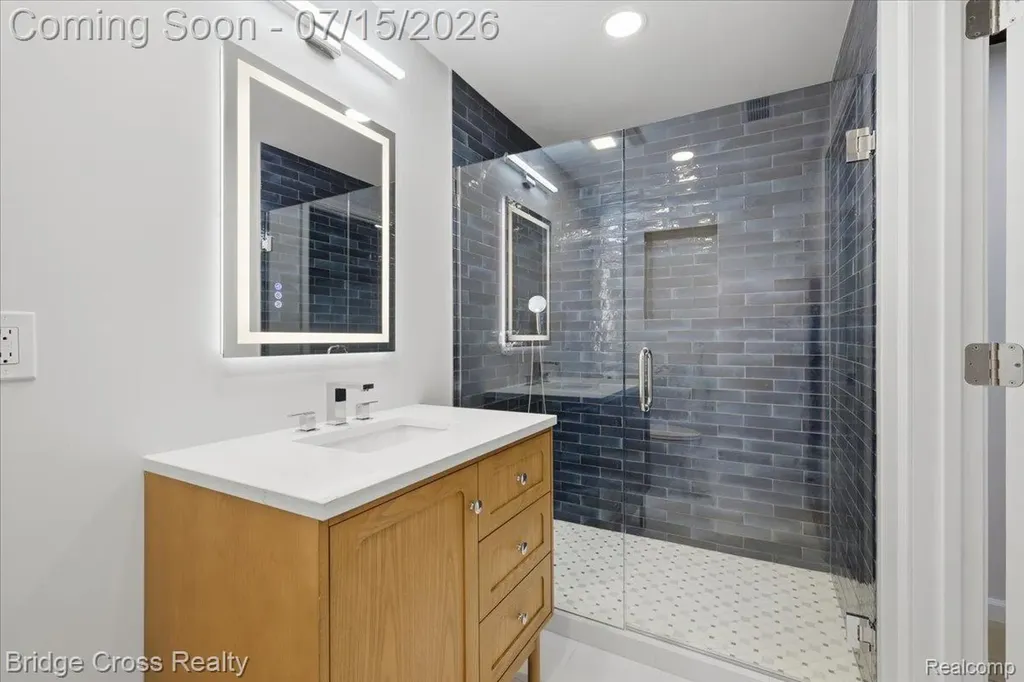 249 Norcliff Drive Bloomfield Hills City MI 48302