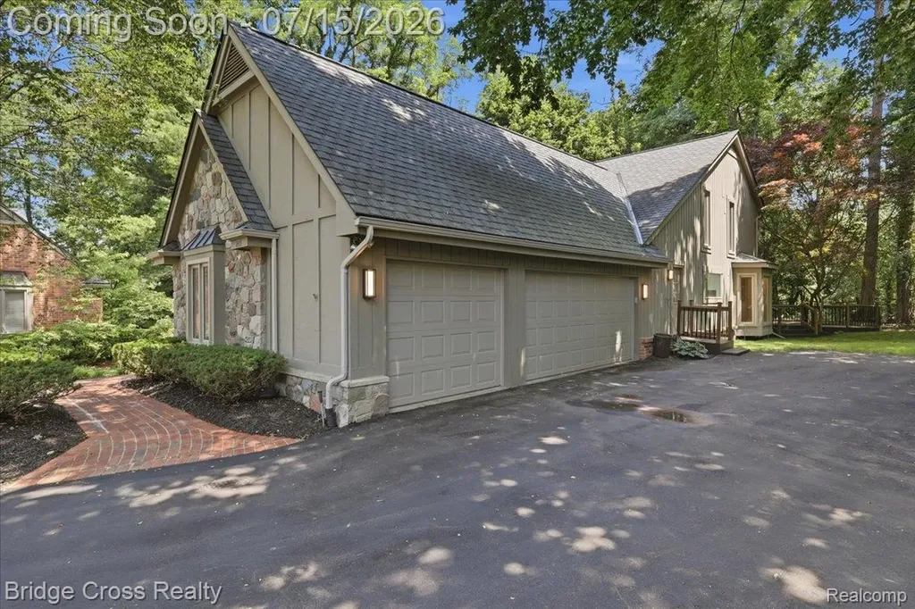 249 Norcliff Drive Bloomfield Hills City MI 48302