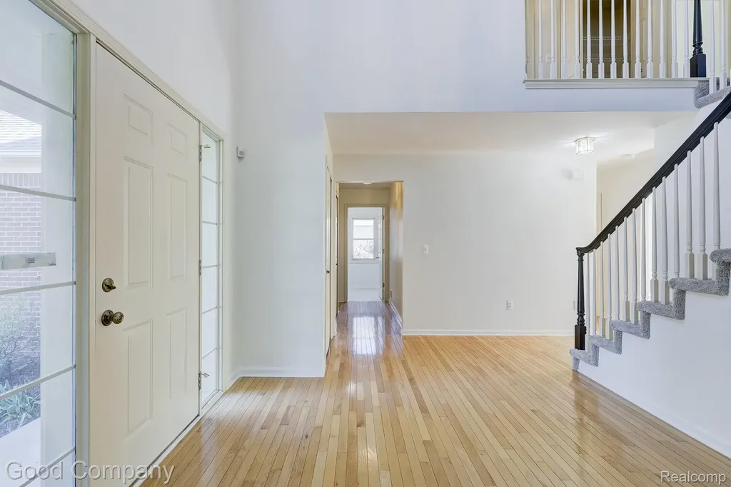 3526 Inverness Drive Oakland Charter Township MI 48306