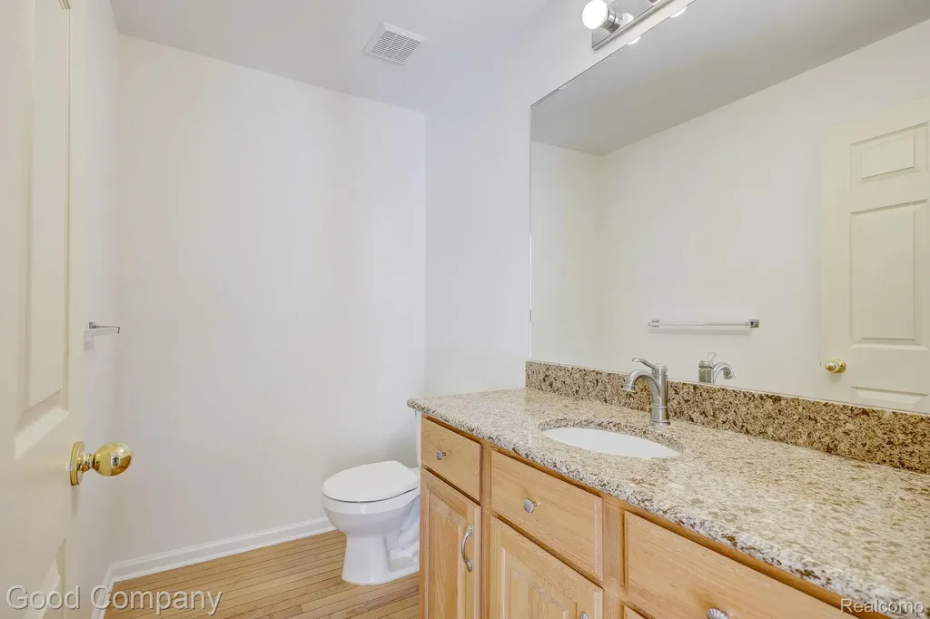 3526 Inverness Drive Oakland Charter Township MI 48306