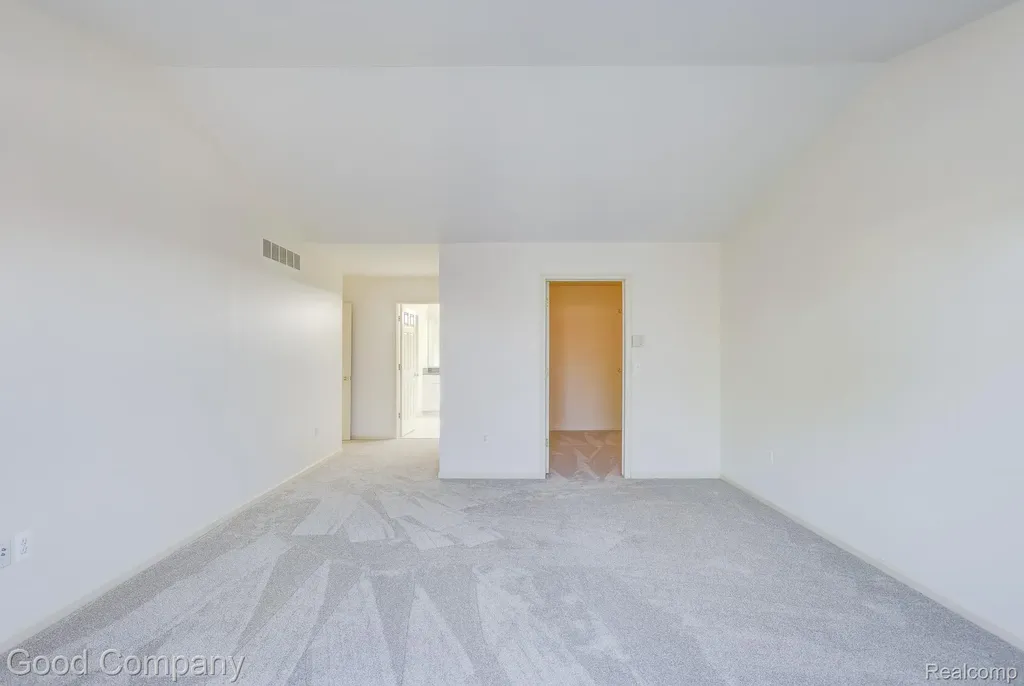 3526 Inverness Drive Oakland Charter Township MI 48306