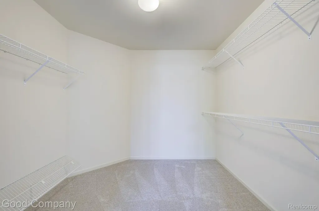 3526 Inverness Drive Oakland Charter Township MI 48306