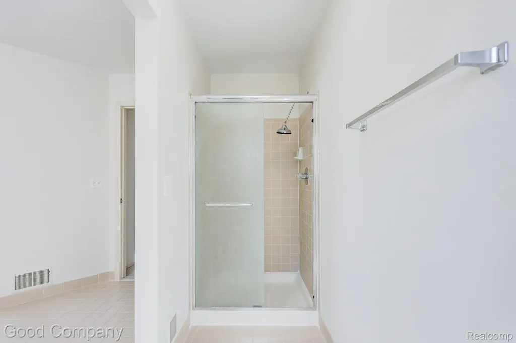3526 Inverness Drive Oakland Charter Township MI 48306