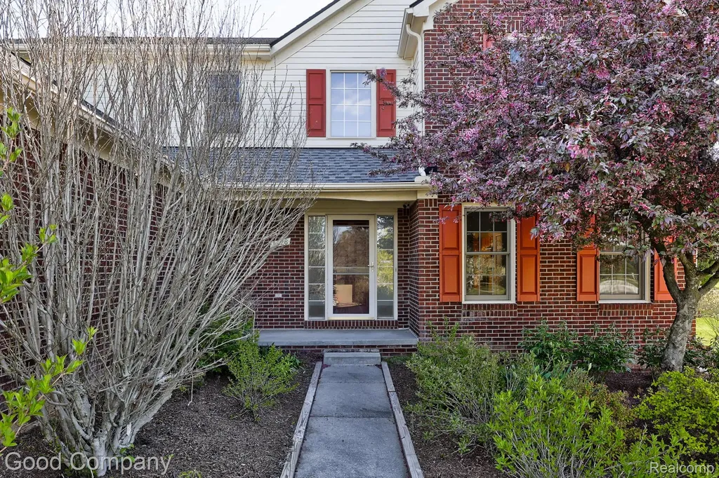 3526 Inverness Drive Oakland Charter Township MI 48306