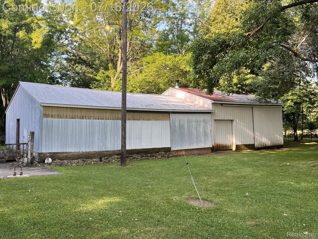 904 W Lovejoy Road Perry Township MI 48872