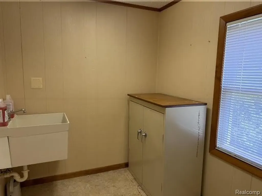 971 Baldwin Road Lapeer City MI 48446