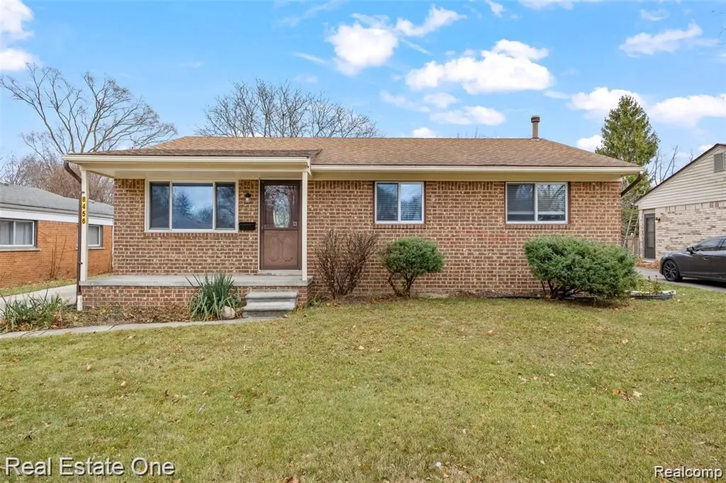 8456 Robindale Street Dearborn Heights City MI 48127