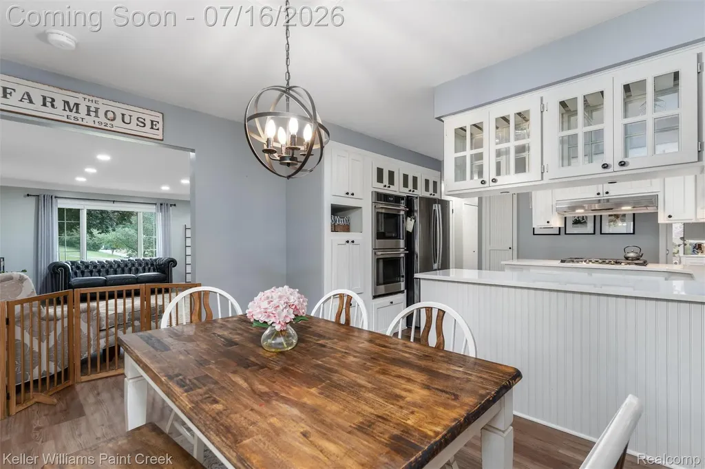 197 Perrydale Street Rochester Hills City MI 48306