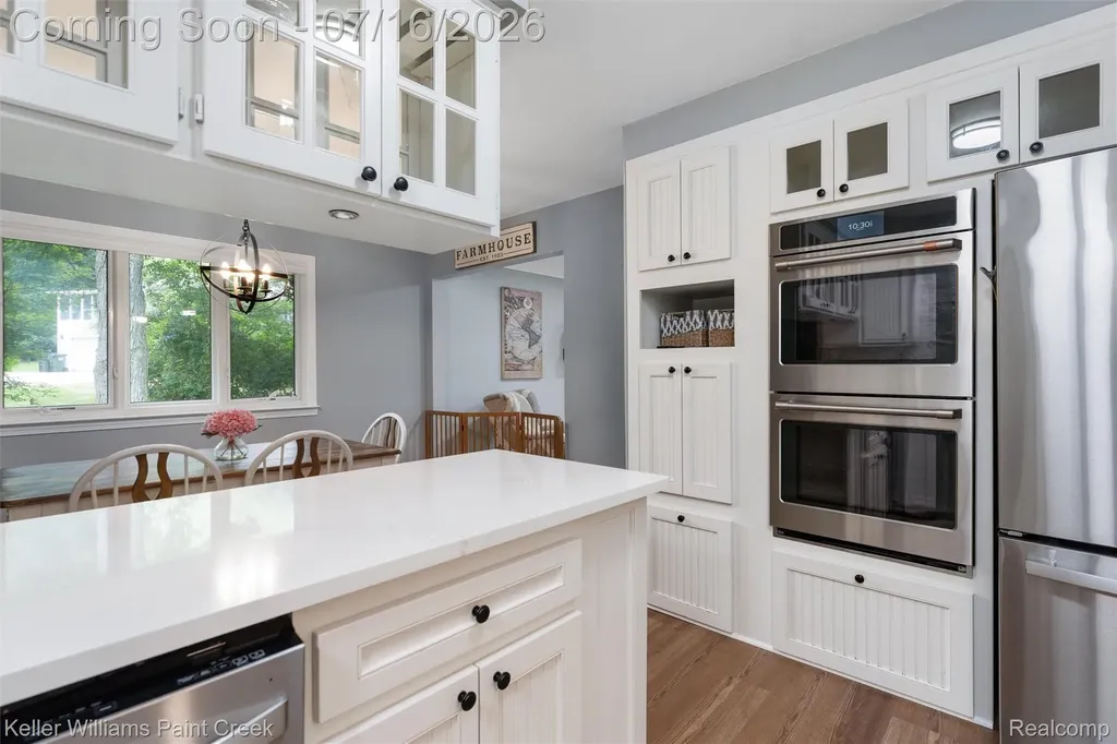 197 Perrydale Street Rochester Hills City MI 48306